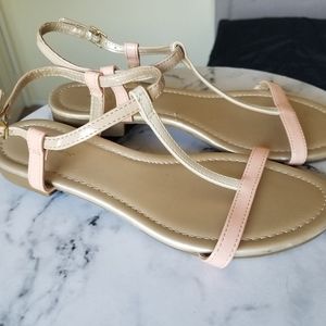 Women Jaclyn Smith Peach and Cream Sandals